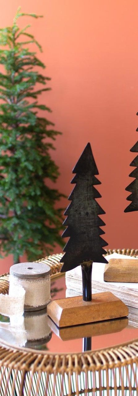 Painted Iron Christmas Tree w/Wooden Base Sm