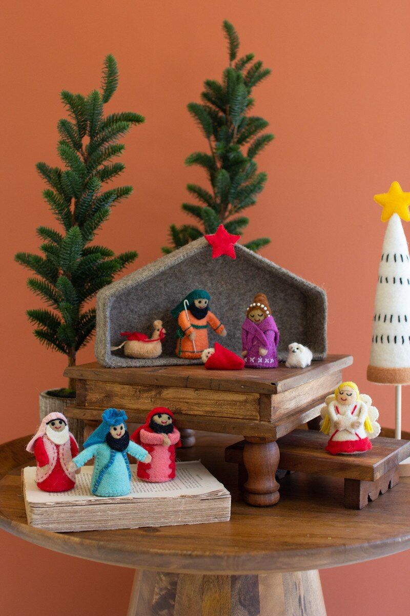 S/10 Felt Nativity Set w/Stable S/10 Felt Nativity Set w/Stable