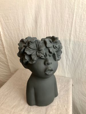 Garden Flower Vase Black 13.5&quot;