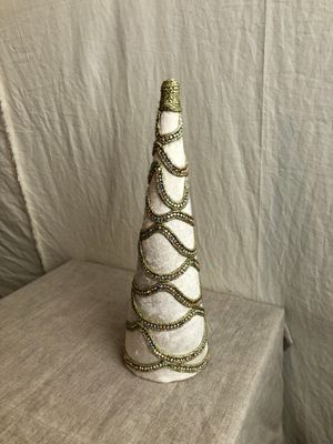 Velvet &amp; Gold Cone Tree Cream