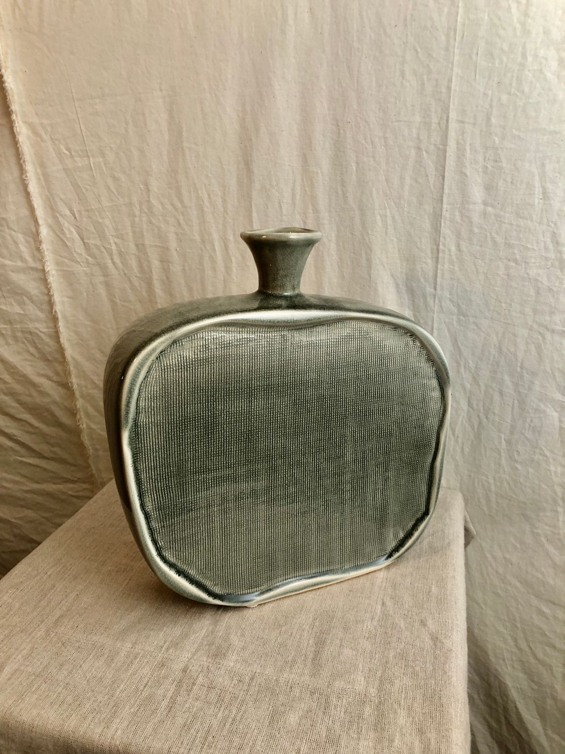 Ceramic Flat Bottle w/Textured Grey Finish Med