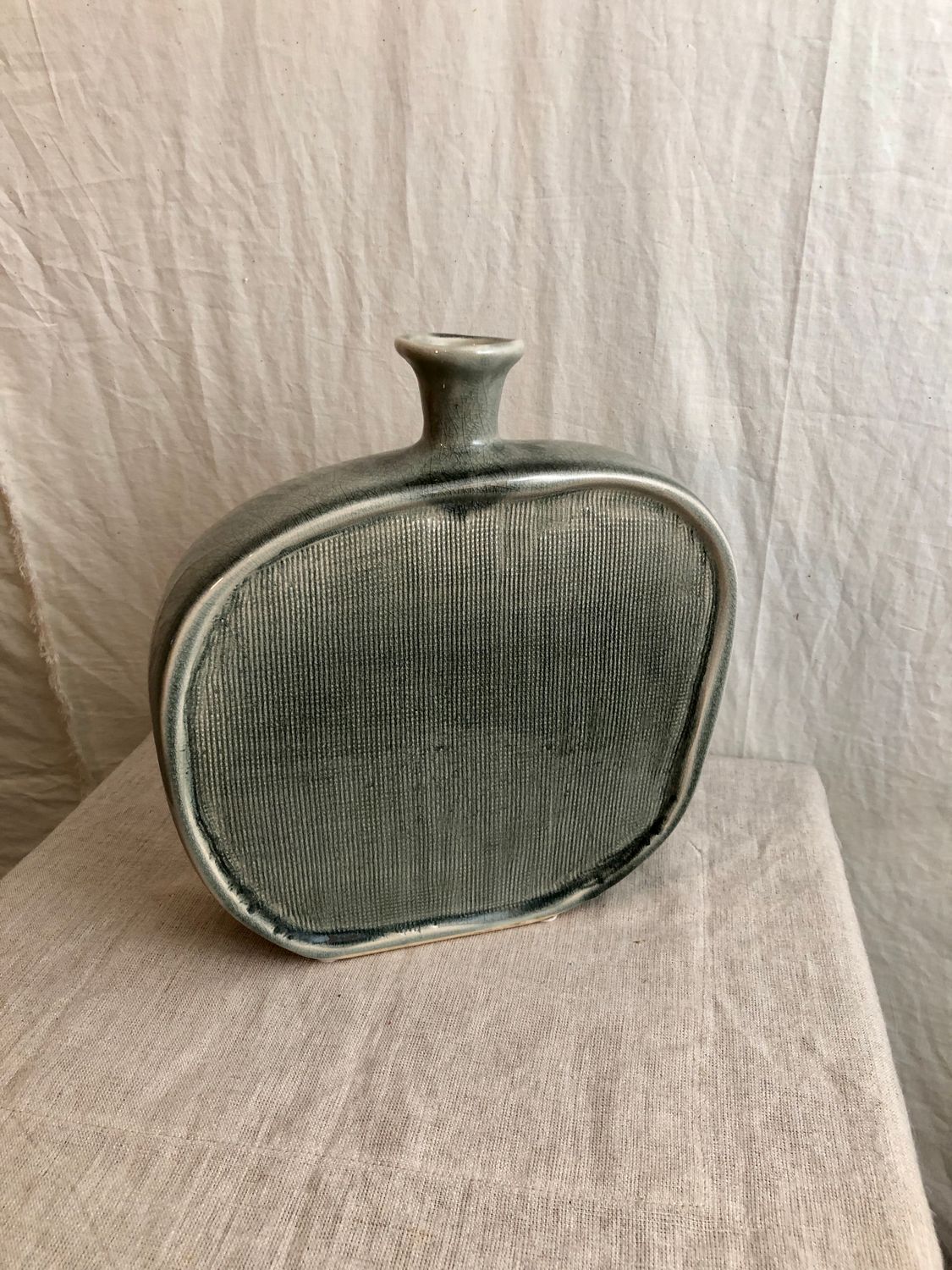 Ceramic Flat Bottle w/Textured Grey Finish Sm