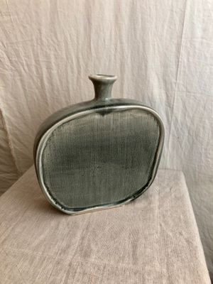 Ceramic Flat Bottle w/Textured Grey Finish Sm