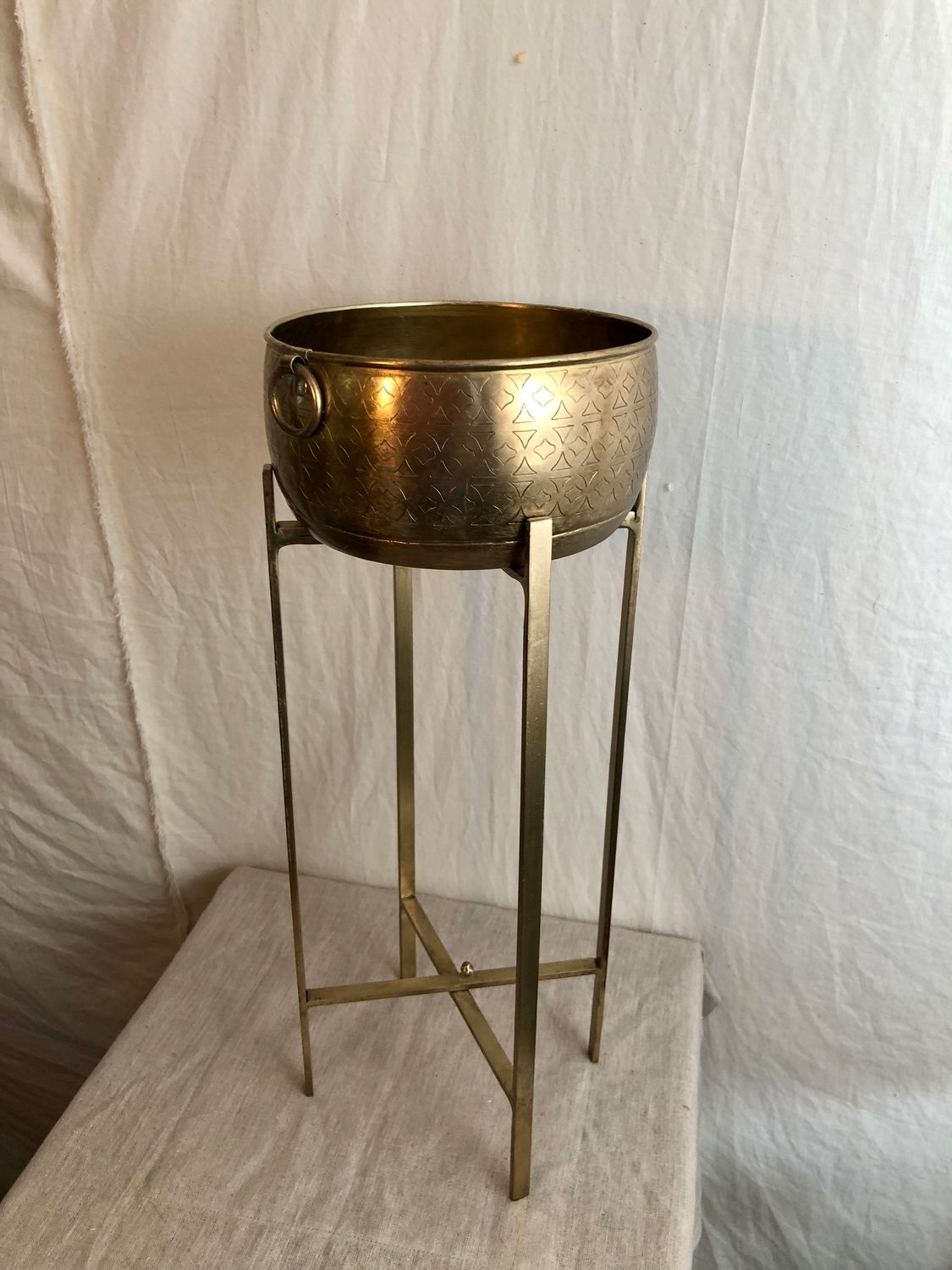 Brass Finish Planter w/Stand Sm