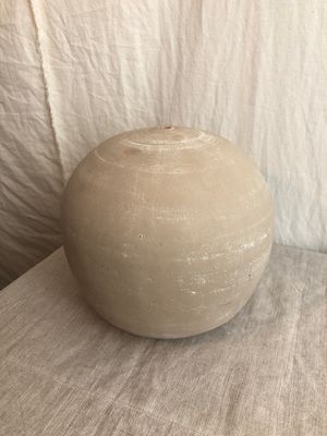 Grey-Wash Clay Sphere Lg