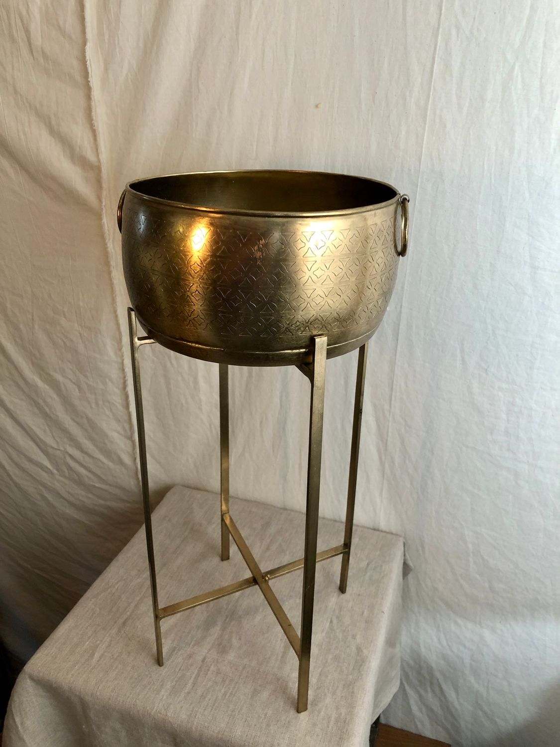 Brass Finish Planter w/Stand Lg