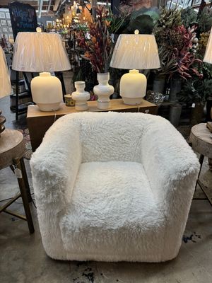 Cozy Swivel Chair - Natural