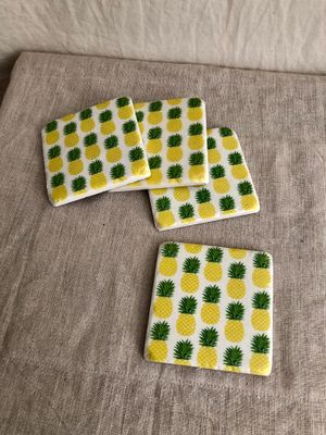 S/4 Pineapple Coasters