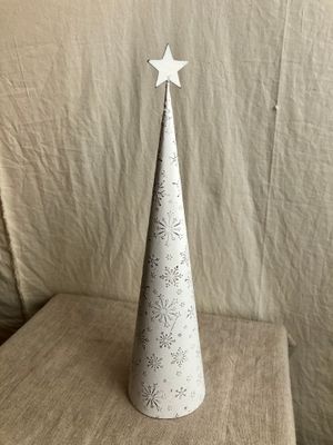 Stamped White Cone Tree Lg