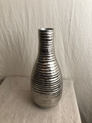 Tall Silver Ribbed Metal Vase Sm Tall Silver Ribbed Metal Vase Sm