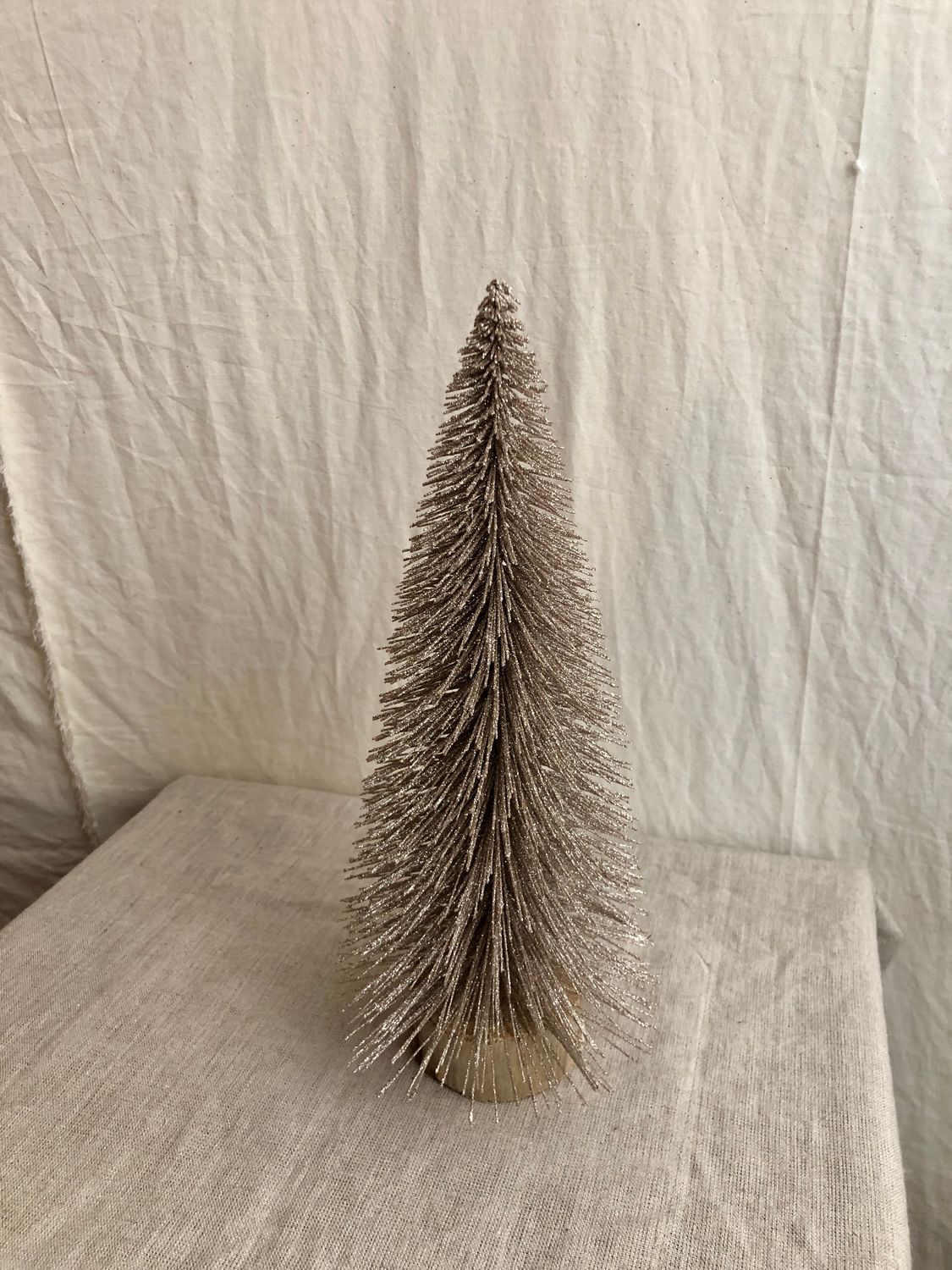 Champagne Glitter Bristle Tree Lg