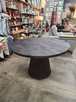 Round 48&quot; Dining Table