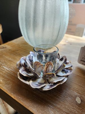 Oyster Shell w/Glass Votive - 5.5&quot;R