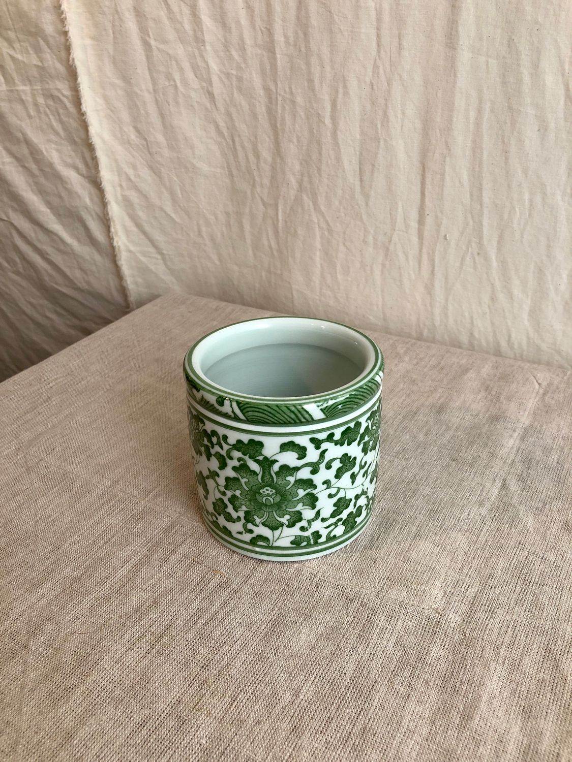 Ceramic Green & White Vase 3.5" x 3.5" Ceramic Green & White Vase 3.5" x 3.5"