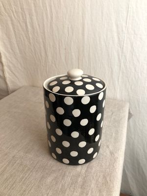 Black &amp; White Canister III