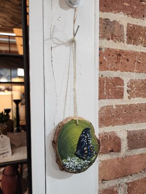 Tree Slice Ornament - Butterfly - 3.5&quot;
