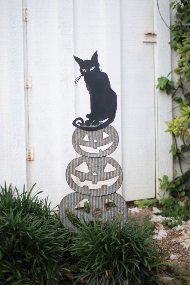 Stacking Painted Metal Jack-O-Lanterns w/Cat Yard Art