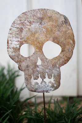 Painted Metal Yard Stake - Skull