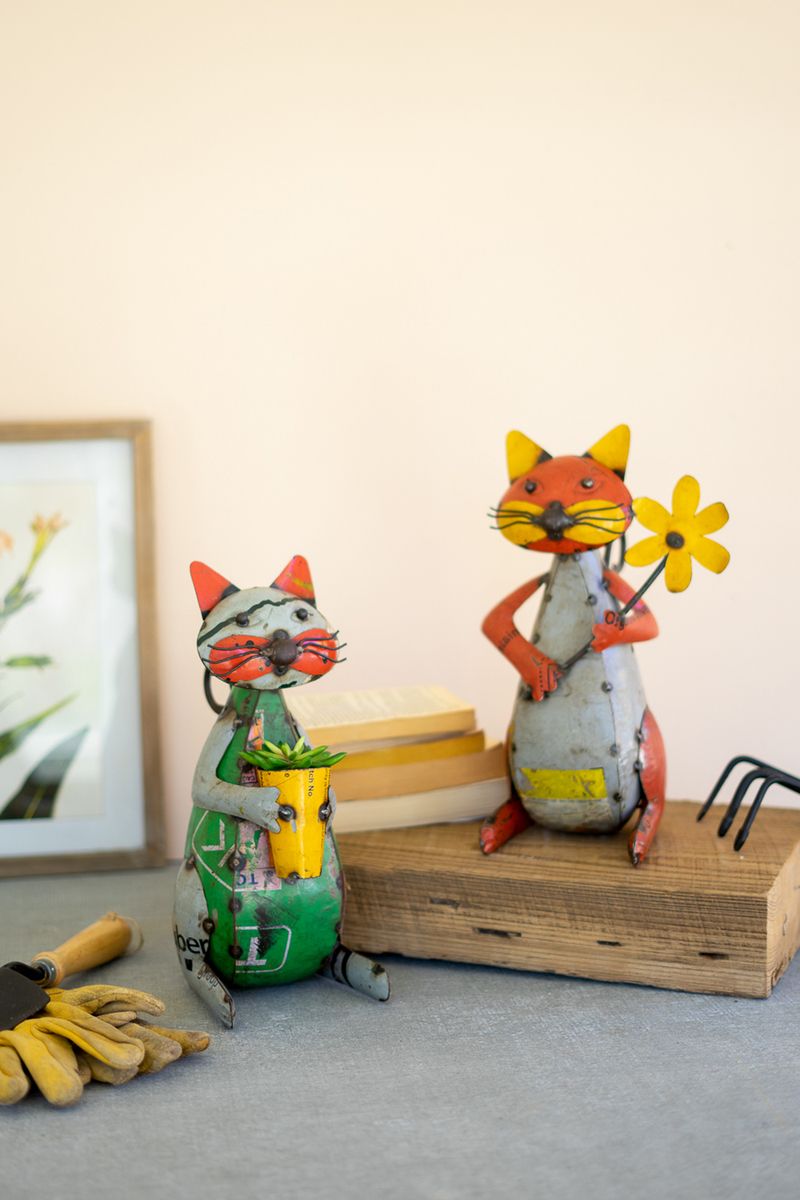 Recycled Iron Cat w/Pot