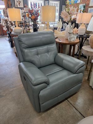 Wren Leather Motion Recliner