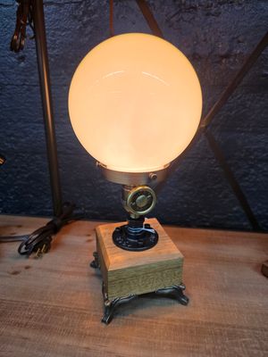 #7+ Light Bulb