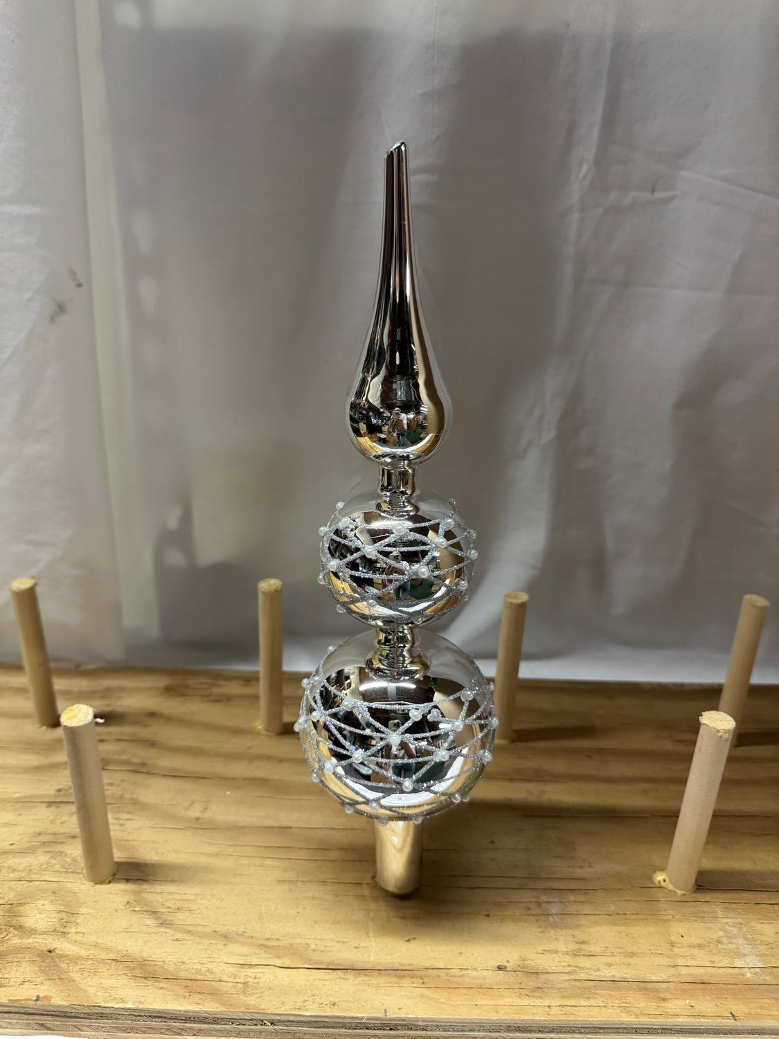 Glass Tree Topper - Silver Glitter &amp; Pearl Ball