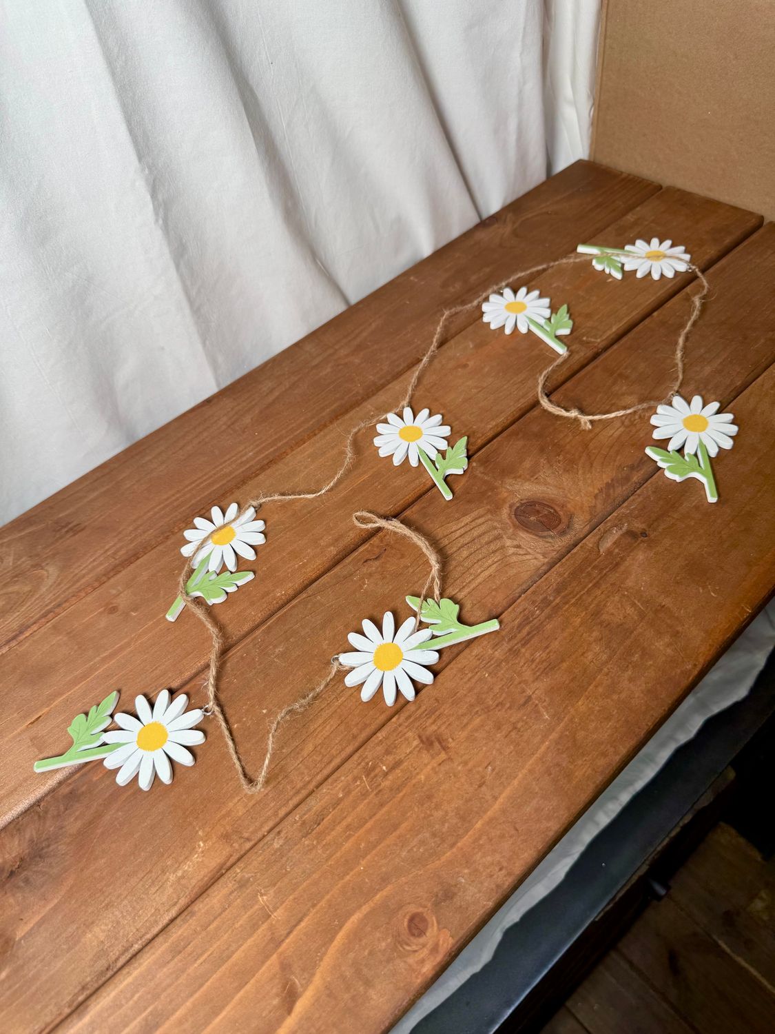 Wood Daisy Garland 48"