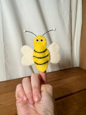 Felt Baby Bumblebee Finger Puppet