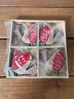 S/8 Red Holiday Birds