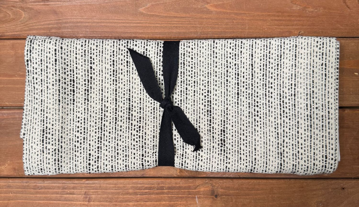 Black &amp; White Stripe Runner 14&quot; x 72&quot;
