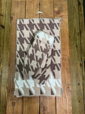 Houndstooth Scarf &amp; Mitten Set - Brown