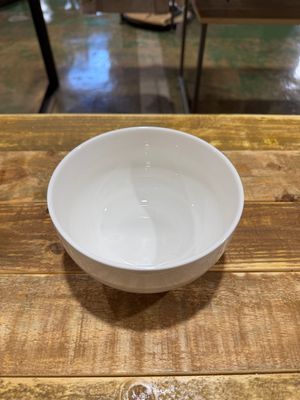 White Ceramic Soup/Salad Bowl White Ceramic Soup/Salad Bowl