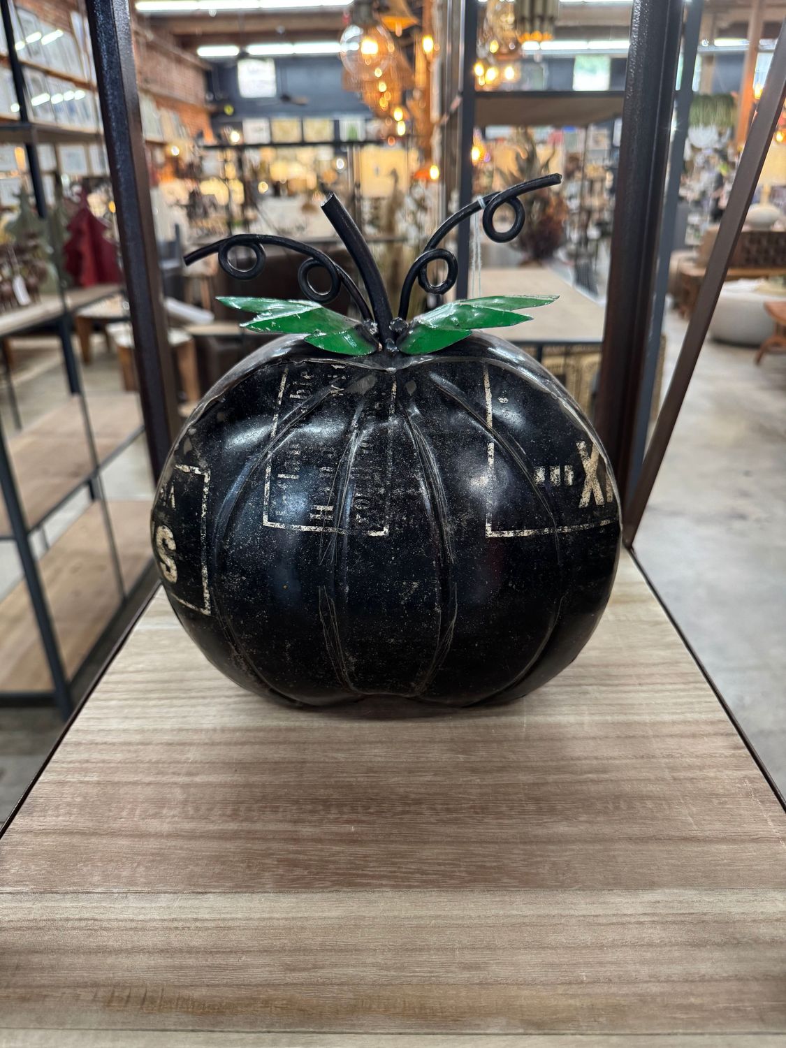 Recycled Iron Black Pumpkin Sm