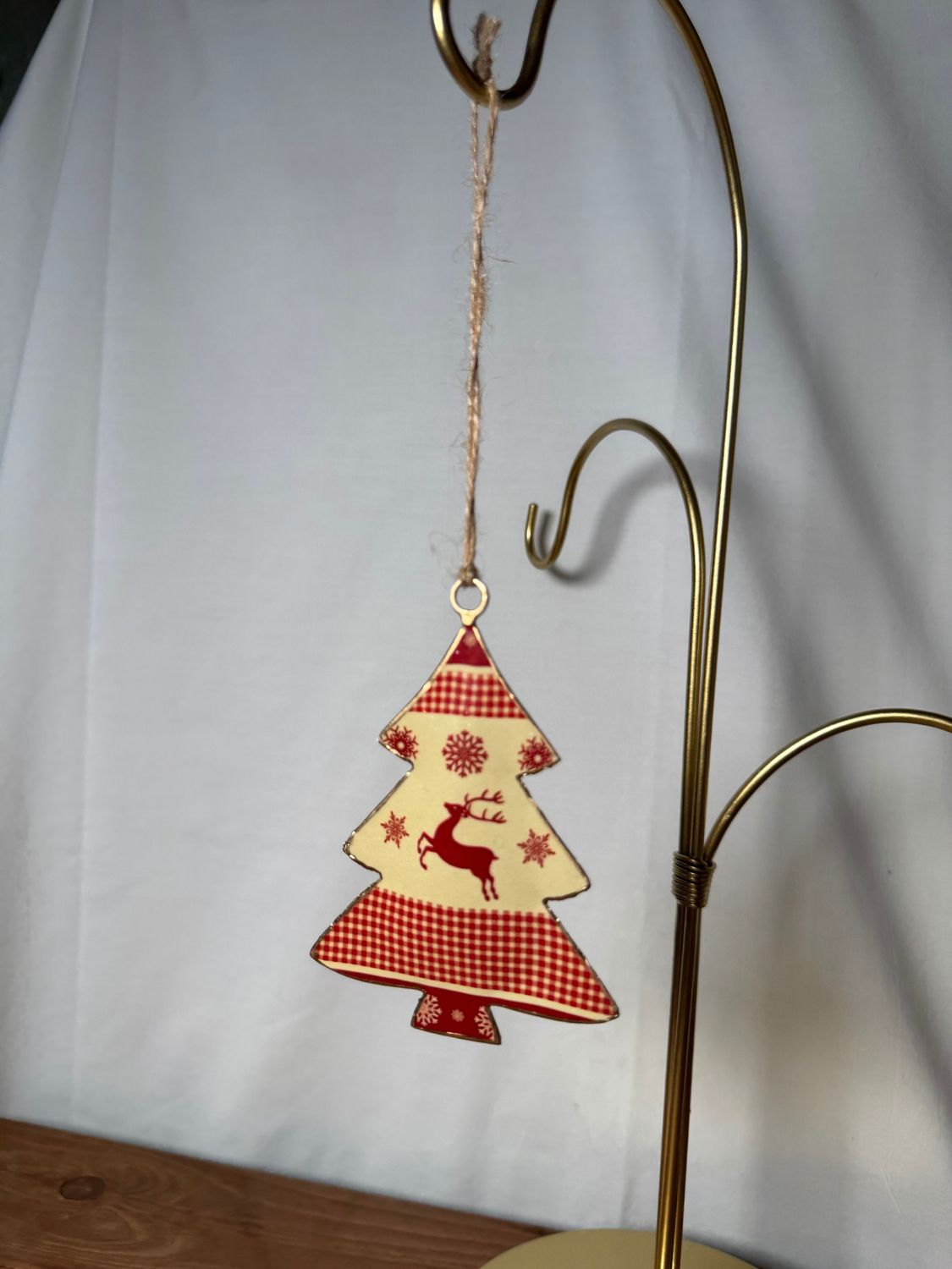 Red &amp; White Reindeer Metal Tree Ornament