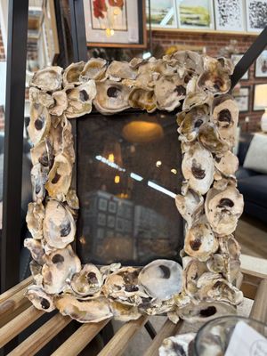 Oyster Shell Frame -9&quot; x 11&#39;5&quot;T/Holds 5&quot;x 7&quot; Picture