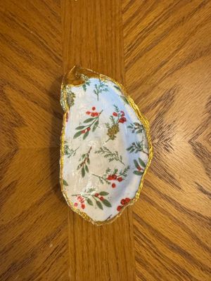 Oyster Shell Dish - Holiday Oyster Shell Dish - Holiday