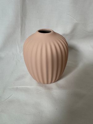 4" Stoneware Vase Baby Pink 4" Stoneware Vase Baby Pink