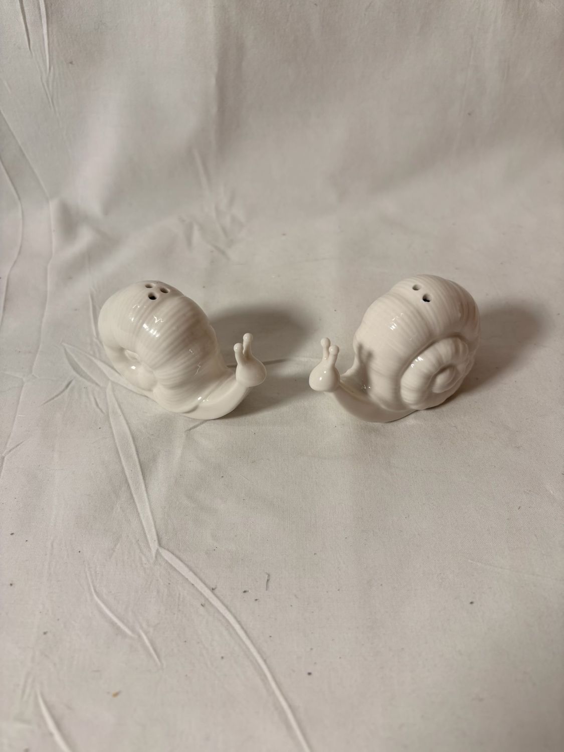 Ceramic White Snail Salt & Pepper Ceramic White Snail Salt & Pepper