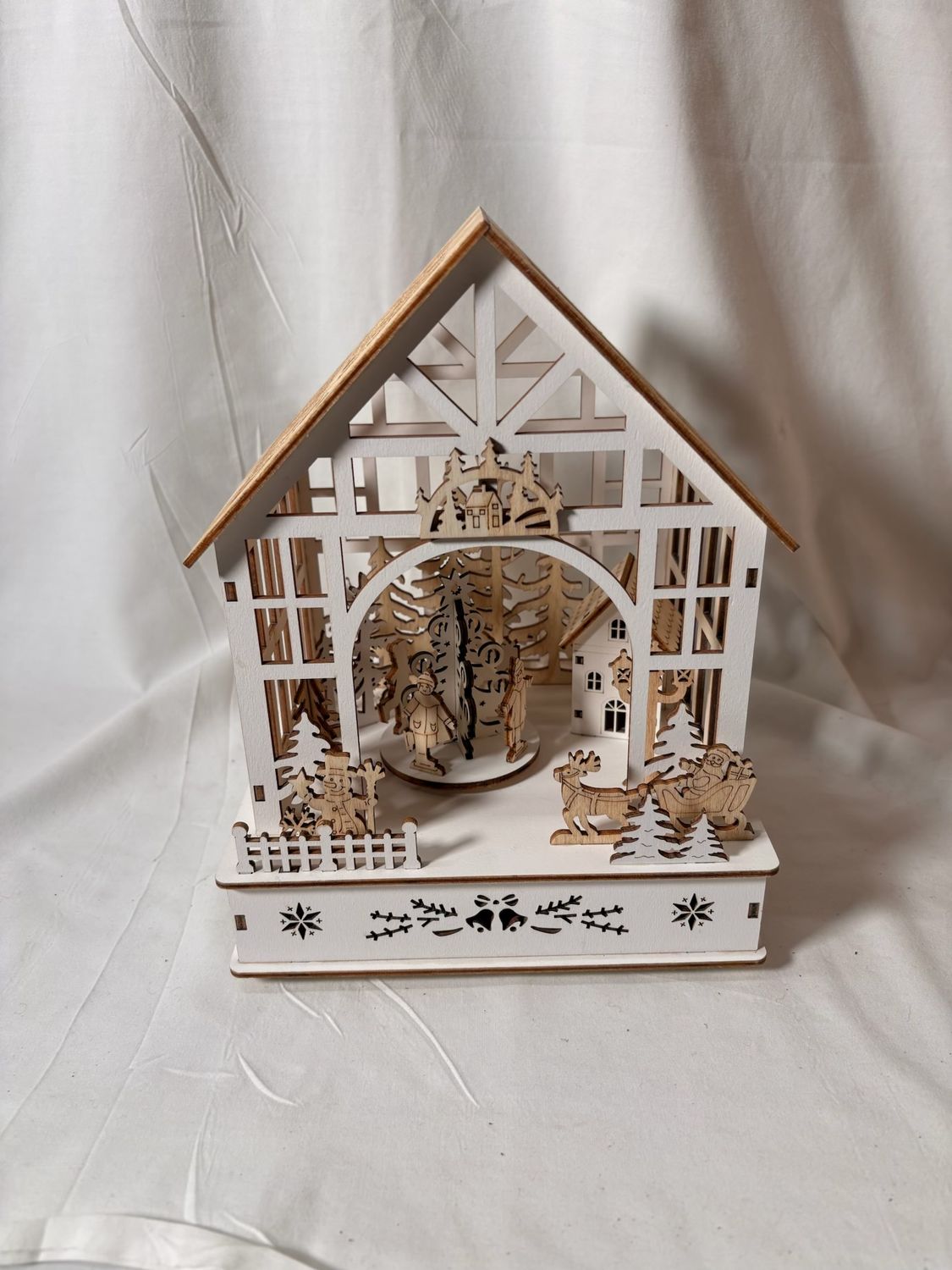 LED Wooden Scenery & Music Box - Christmas Pavillon LED Wooden Scenery & Music Box - Christmas Pavillon