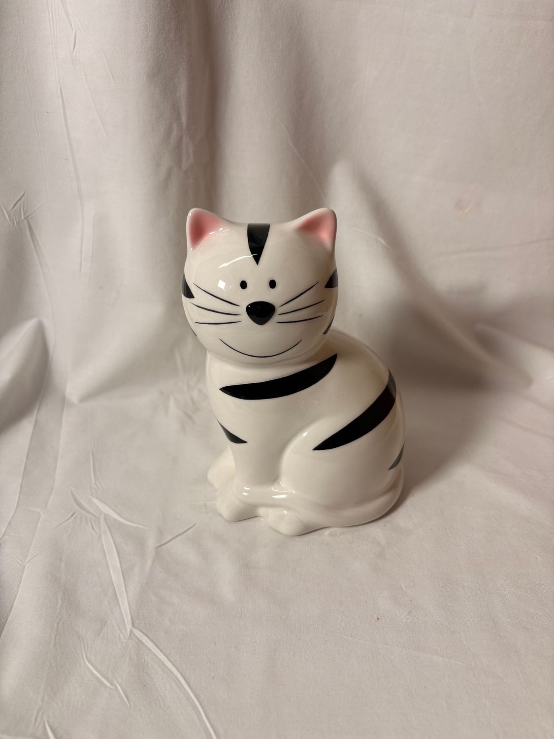 Ceramic Cat Bank - Black &amp; White