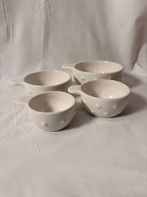 S/4 Ceramic White Dotted Measuring Cups