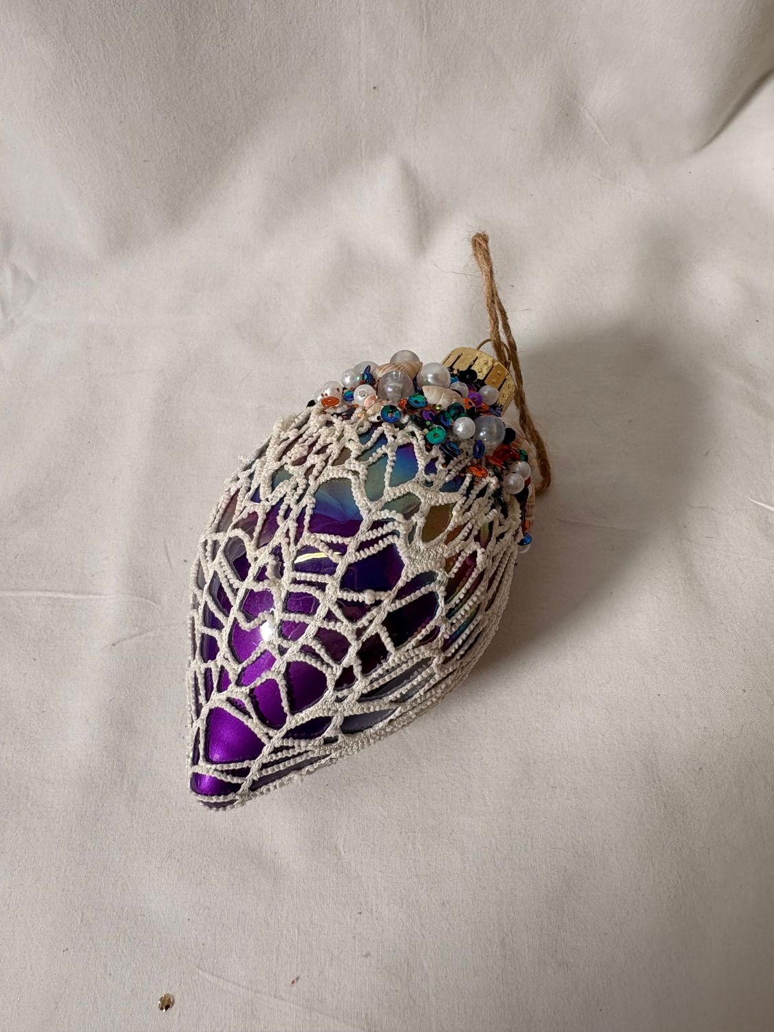 Glass Shell/Net Ornament Purple 5"