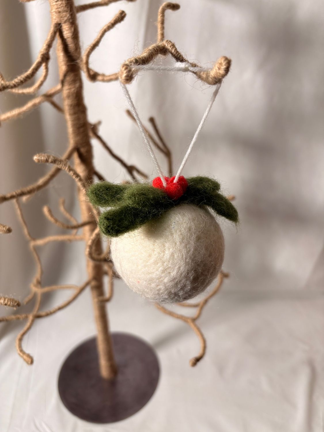 Felt White Ball w/Misletoe Ornament I