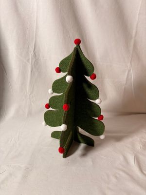 Felt 3D Tree w/Red & White Balls 11" Felt 3D Tree w/Red & White Balls 11"
