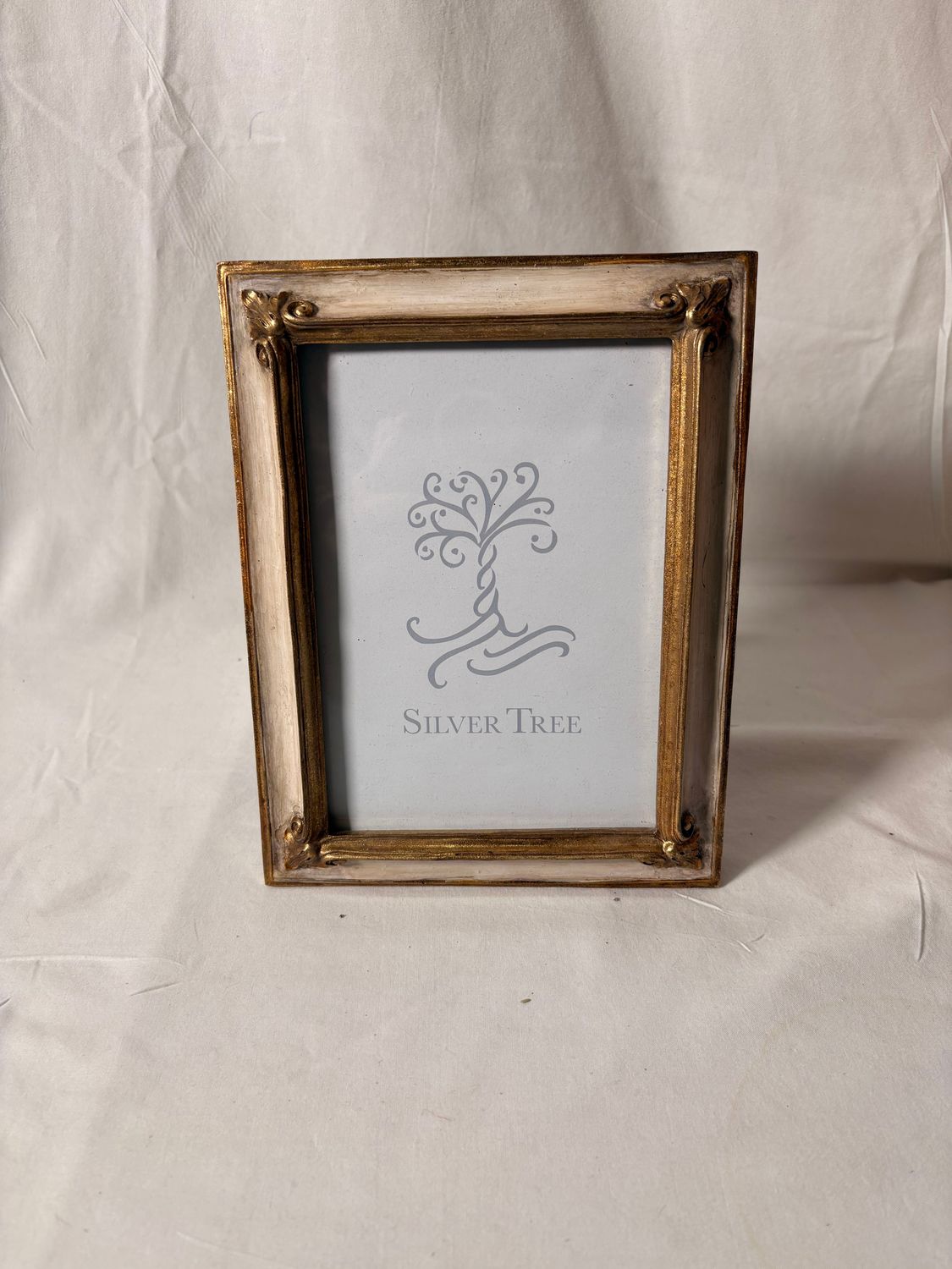 Antique Gold/Crème Mini Leaf Frame 5" x 7"