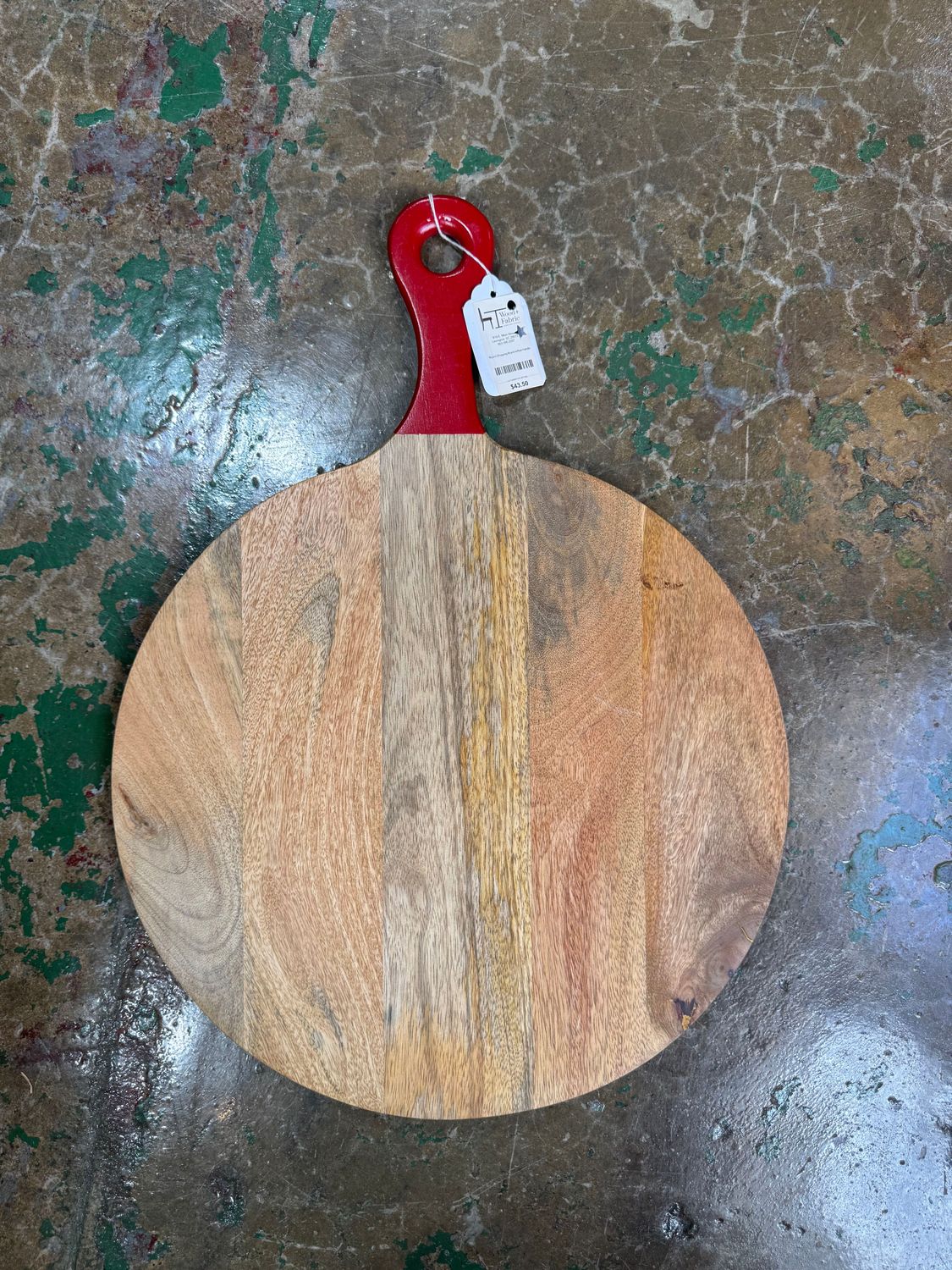 Round Chopping Board w/Red Handle Round Chopping Board w/Red Handle