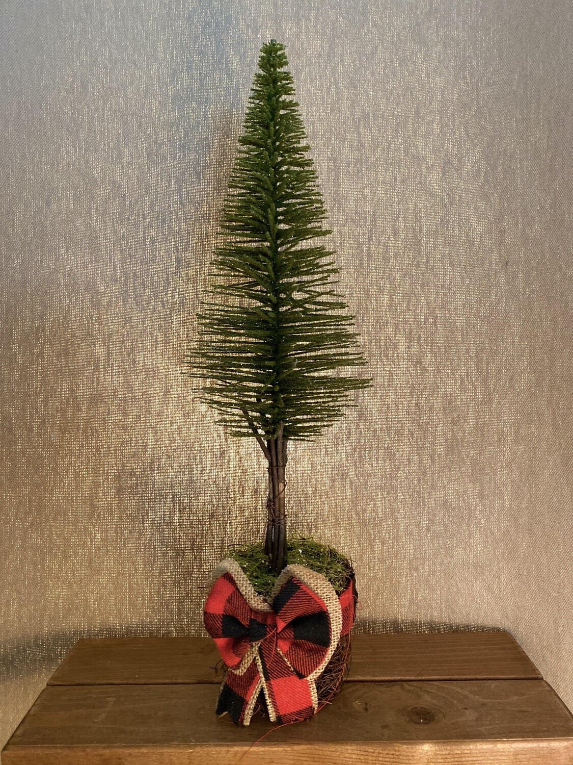 Lg Christmas Tree w/Bow Lg Christmas Tree w/Bow