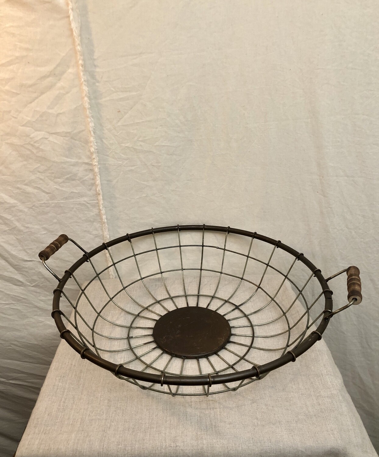 Galv Rustic Wire Round Basket Lg
