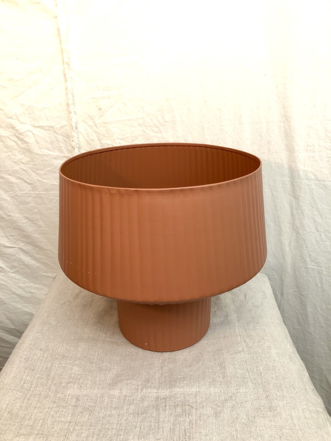 Painted Chalice Metal Planter Lg Painted Chalice Metal Planter Lg