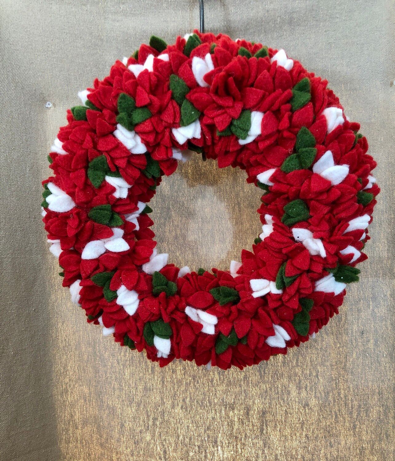 Felt Holly Green &amp; Red Wreath 15"